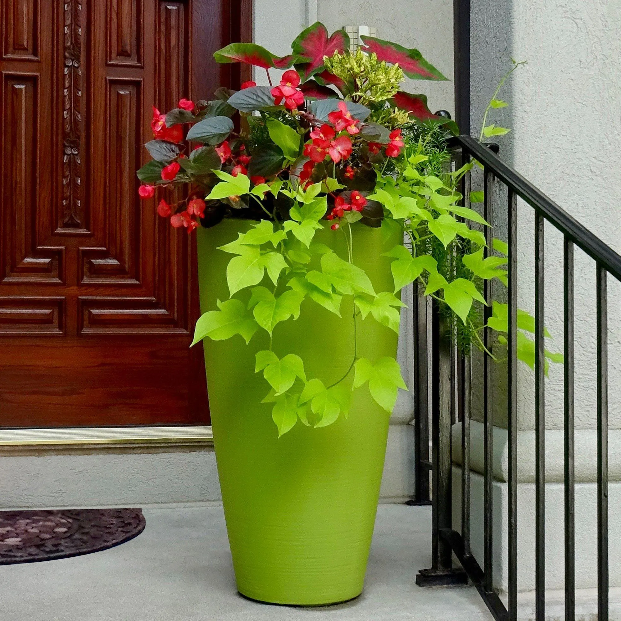 Barrow 32in Tall Outdoor Planter