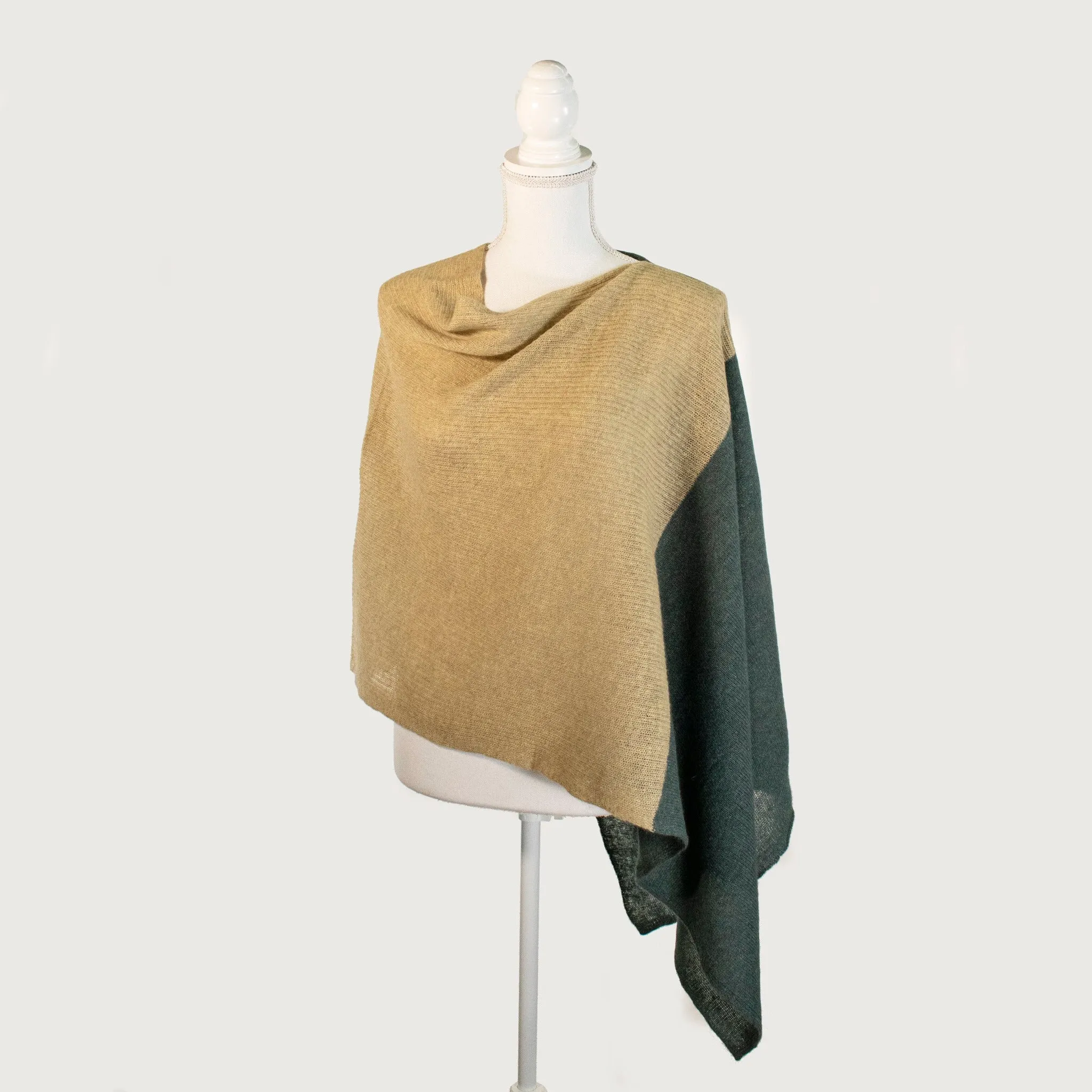 COLORBLOCK PONCHO