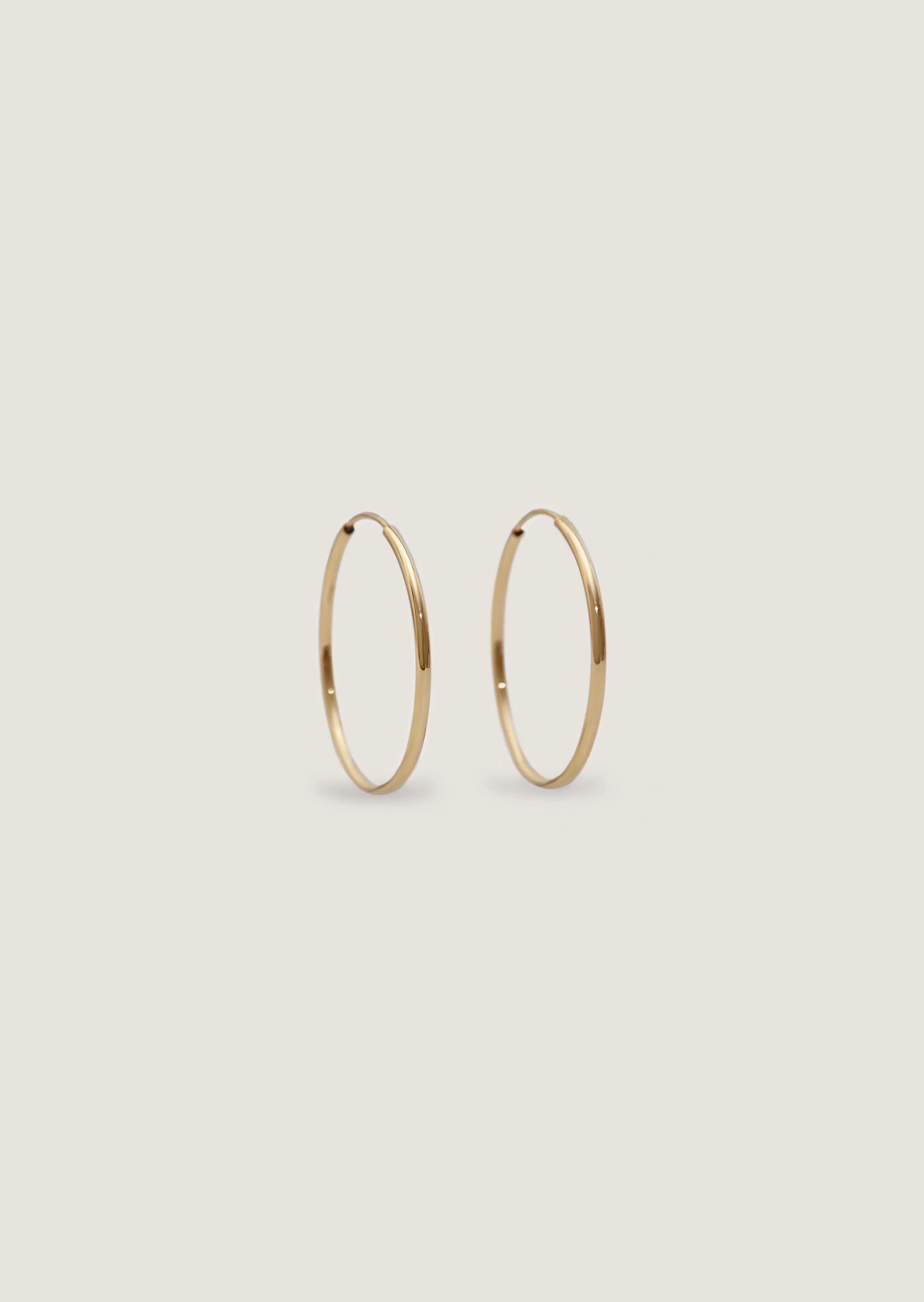 Lightweight Hoop Earrings Medium