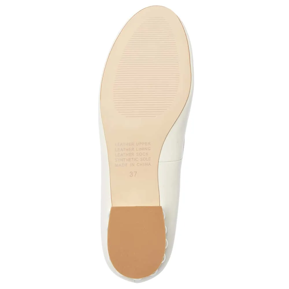 Paris Flat in Ivory Patent